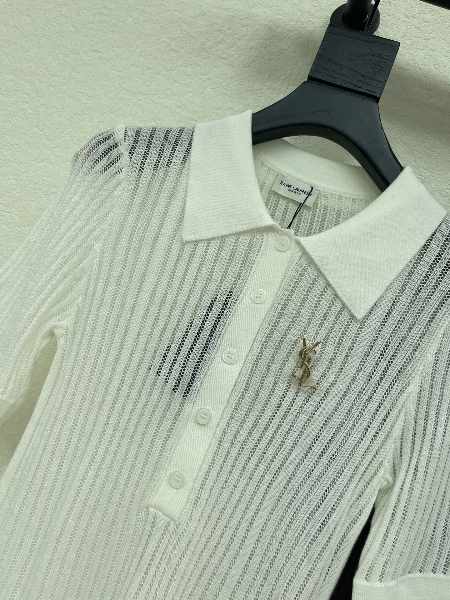Women's short sleeves